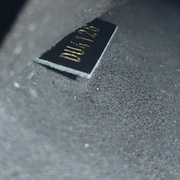 LOUIS VUITTON Damier Race Toiletry Pouch 26 | Limited Edition - Picture 4 of 12